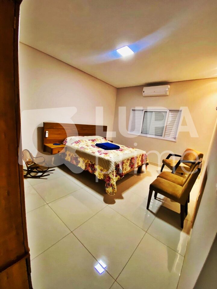 Casa, 3 quartos, 200 m² - Foto 4