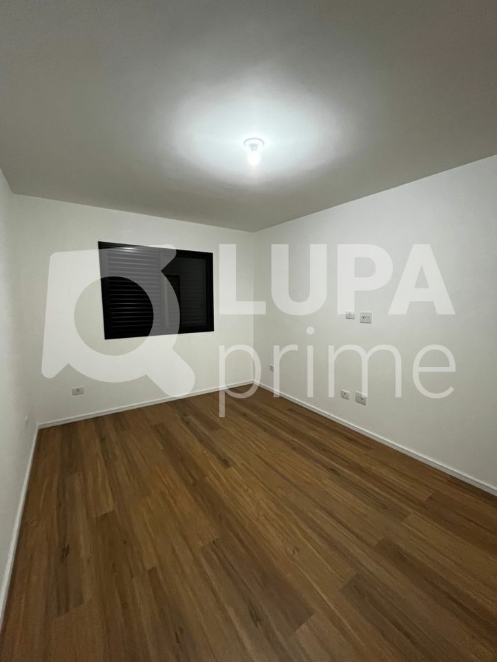 sobrado-venda-sao-paulo-vila-romero-3dormitorios-1suite-3vagas-140m2-LM29638