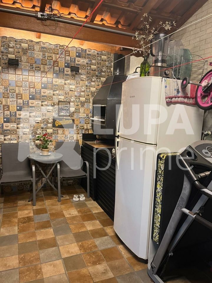 sobrado-venda-sao-paulo-vila-cruz-das-almas-2dormitorios-2suites-2vagas-86m2-LM29667