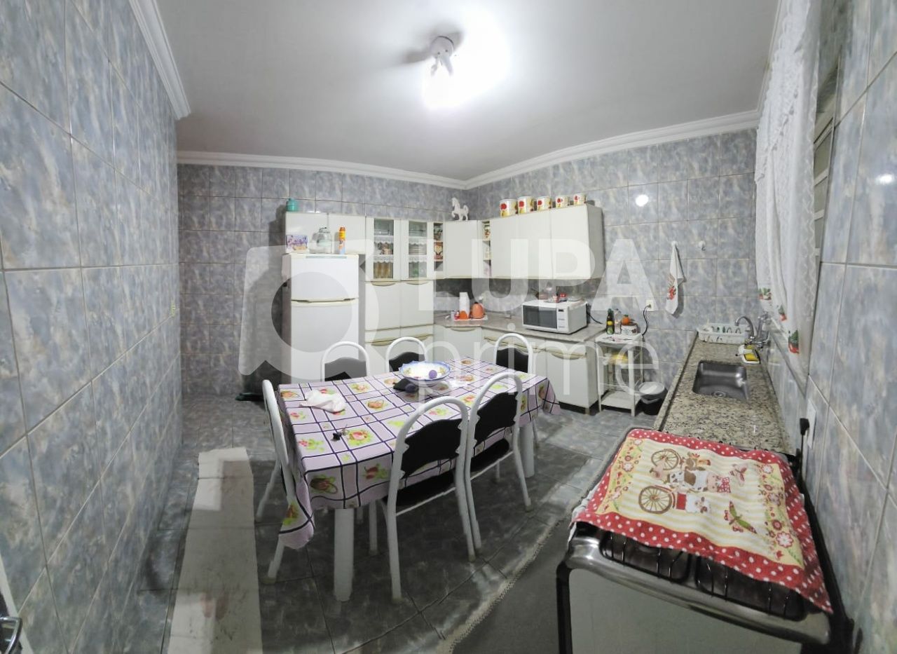 casa-terrea-venda-sao-paulo-vila-regina-4dormitorios-2suites-6vagas-250m2-LM29859