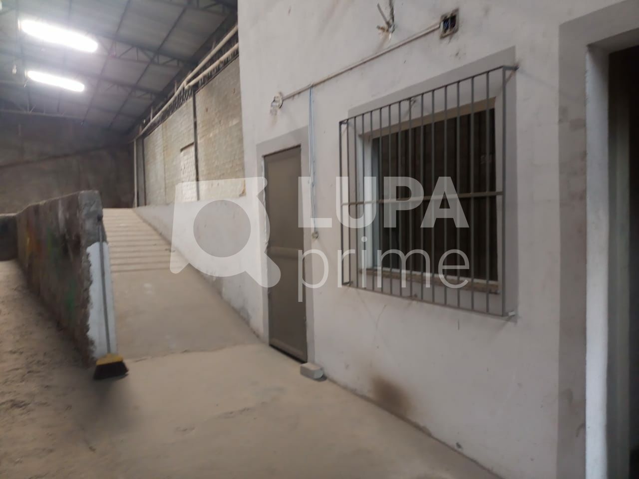 galpao-locacao-sao-paulo-jardim-francisco-mendes-2vagas-500m2-LM30009