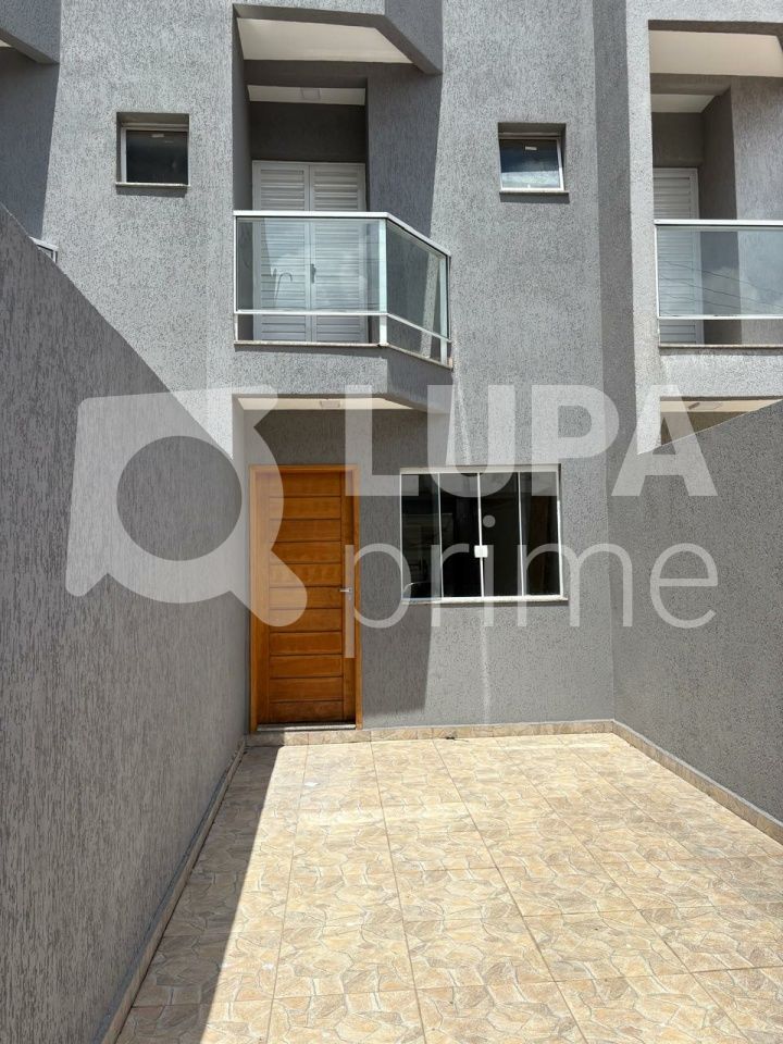 sobrado-venda-sao-paulo-parque-peruche-2dormitorios-2suites-2vagas-72m2-LM30141