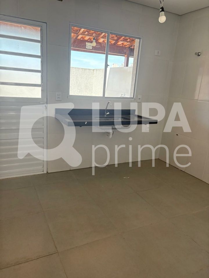 sobrado-venda-sao-paulo-parque-peruche-2dormitorios-2suites-2vagas-72m2-LM30141