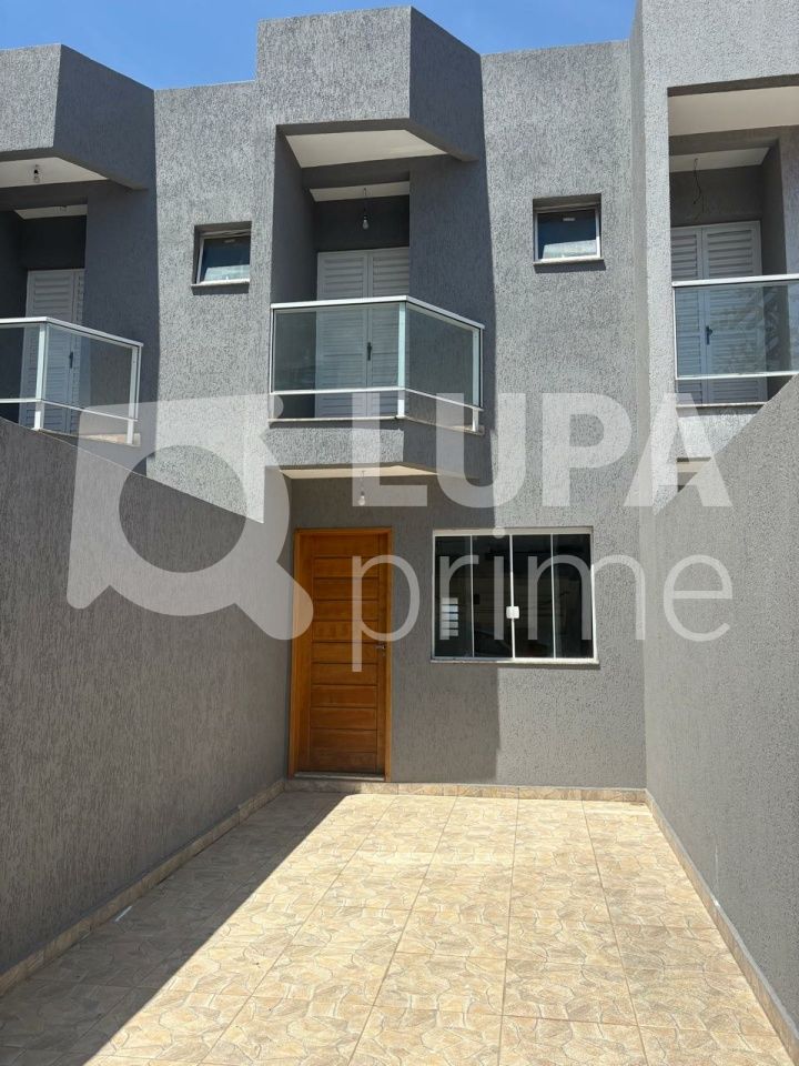 sobrado-venda-sao-paulo-parque-peruche-2dormitorios-2suites-2vagas-72m2-LM30142