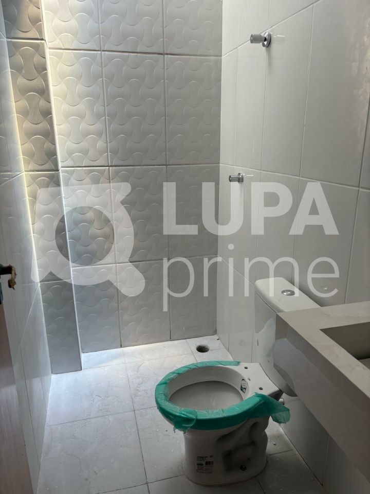 sobrado-venda-sao-paulo-parque-peruche-2dormitorios-2suites-2vagas-72m2-LM30142