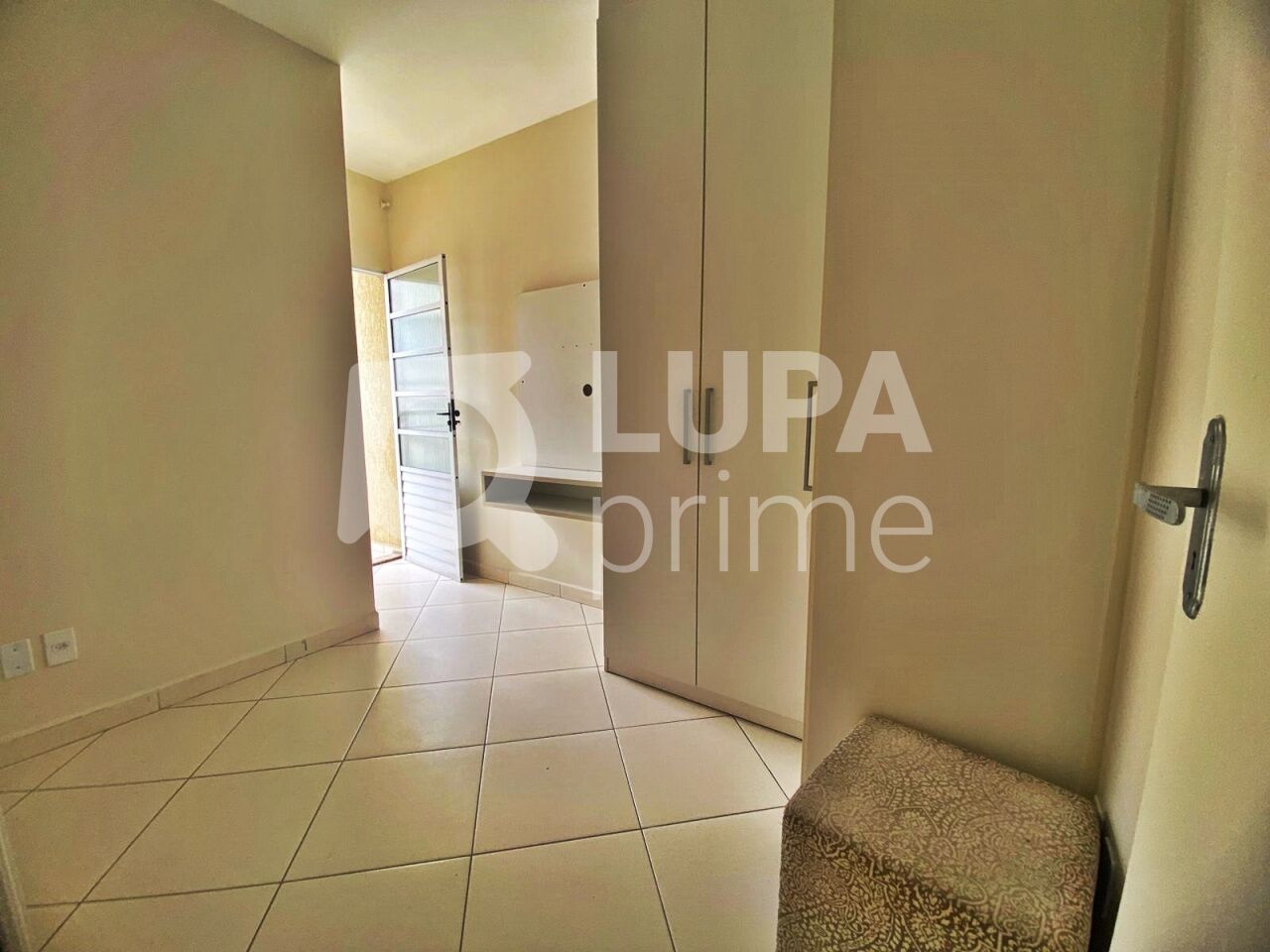 casa-terrea-locacao-sao-paulo-vila-medeiros-2dormitorios-2suites-2vagas-79m2-LM30147
