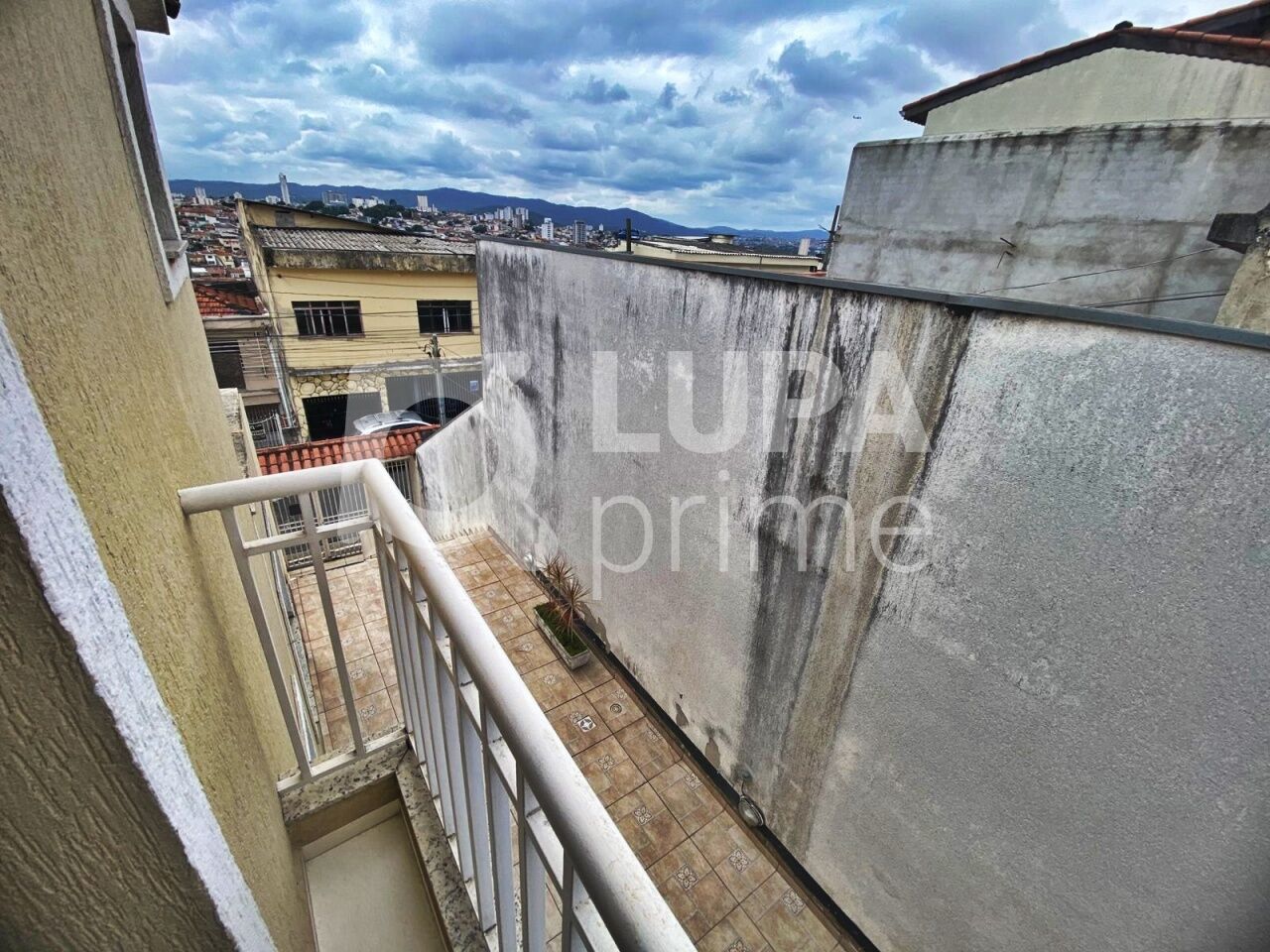 casa-terrea-locacao-sao-paulo-vila-medeiros-2dormitorios-2suites-2vagas-79m2-LM30147