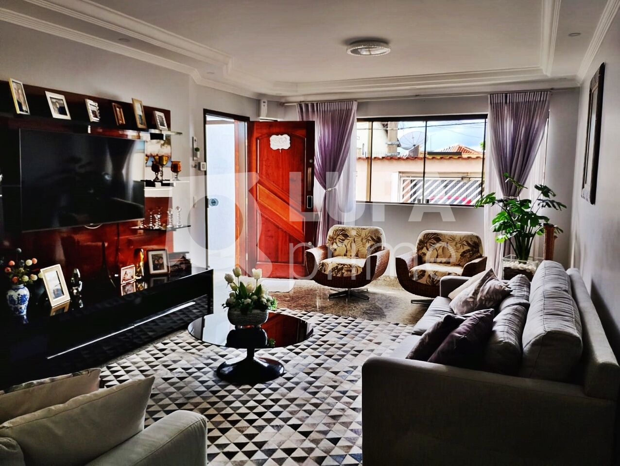 Casa, 4 quartos, 286 m² - Foto 1