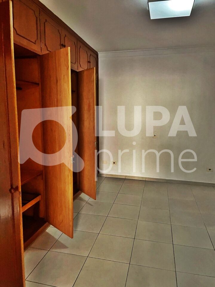 sobrado-venda-sao-paulo-vila-sabrina-3dormitorios-2suites-5vagas-218m2-LM30192