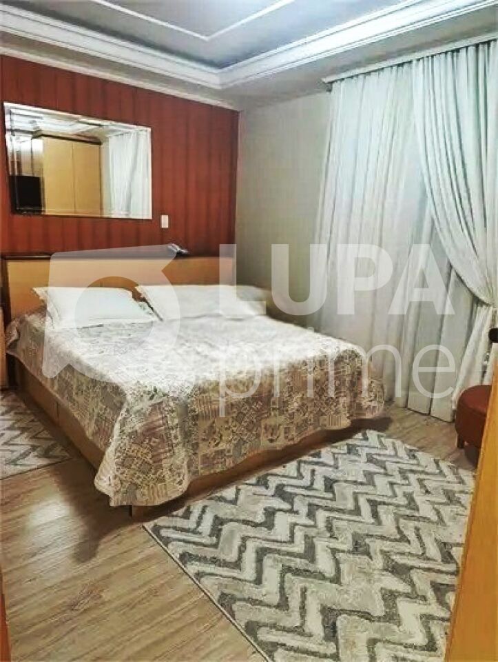 Casa, 3 quartos, 211 m² - Foto 3