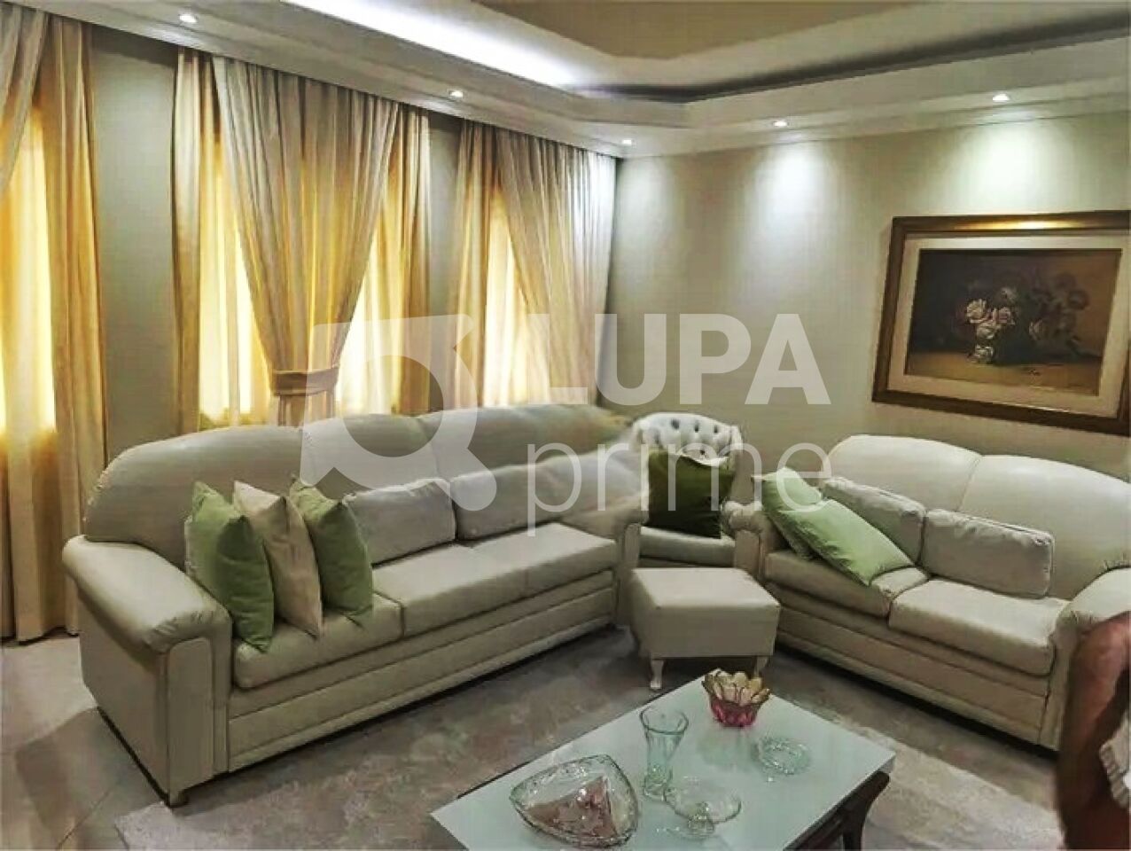 Casa, 3 quartos, 211 m² - Foto 1