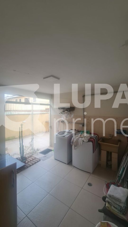 sobrado-venda-sao-paulo-vila-rosa-2dormitorios-2suites-2vagas-198m2-LM30224