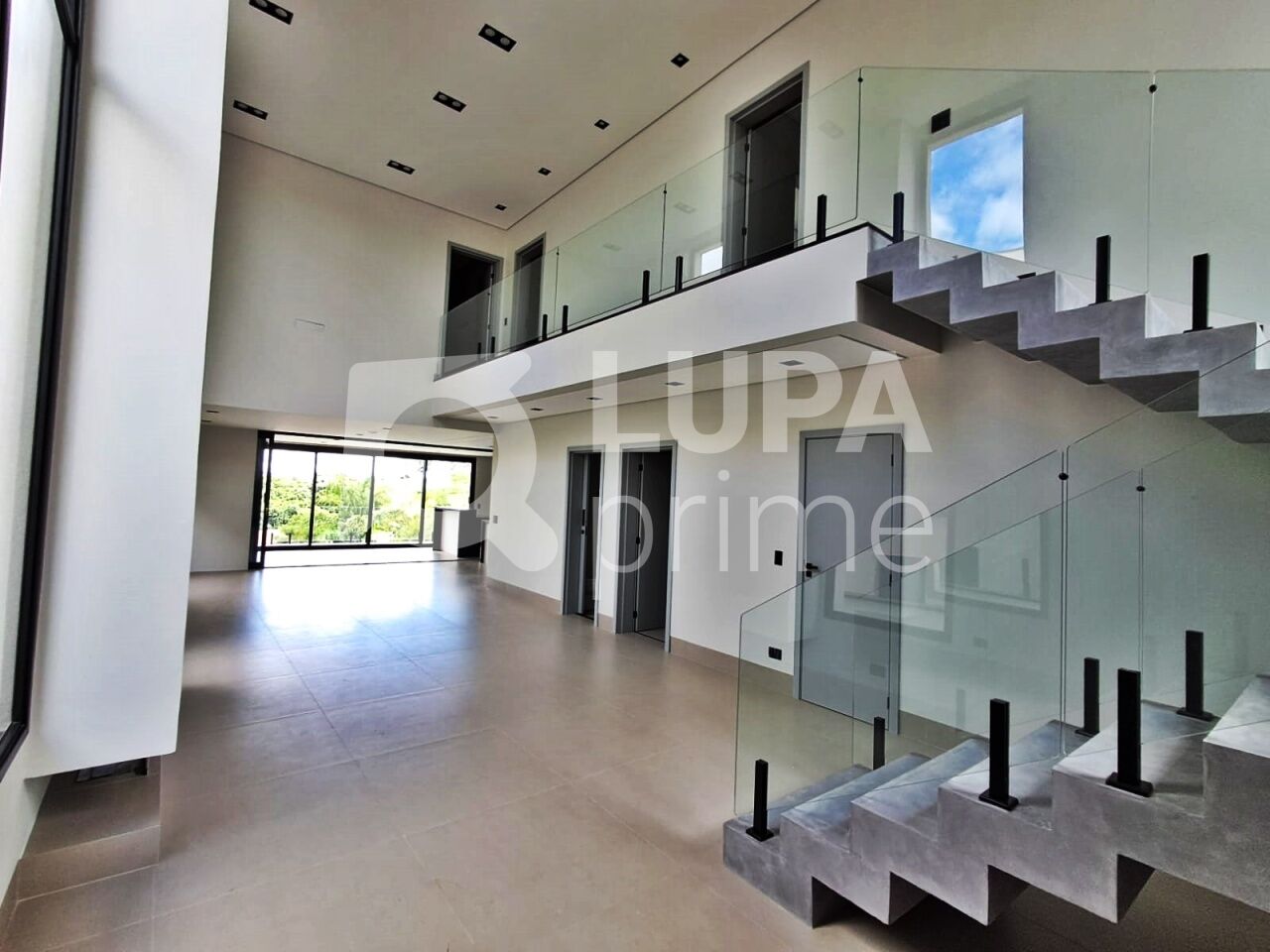 Casa, 4 quartos, 276 m² - Foto 1