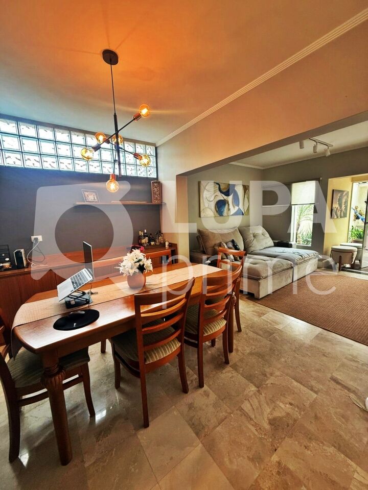 Casa, 3 quartos, 203 m² - Foto 2