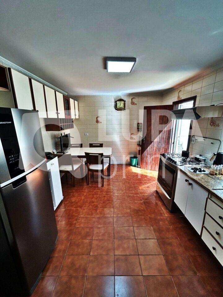 sobrado-venda-sao-paulo-parque-novo-mundo-2dormitorios-1suite-2vagas-121m2-LM30325