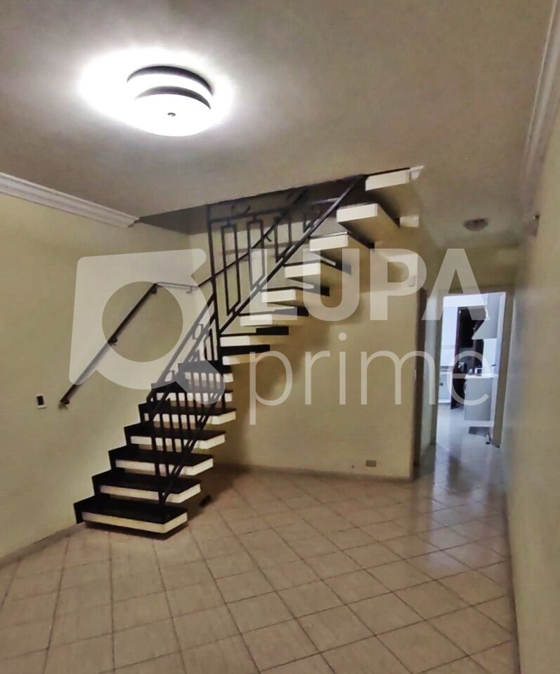 Casa, 5 quartos, 155 m² - Foto 2