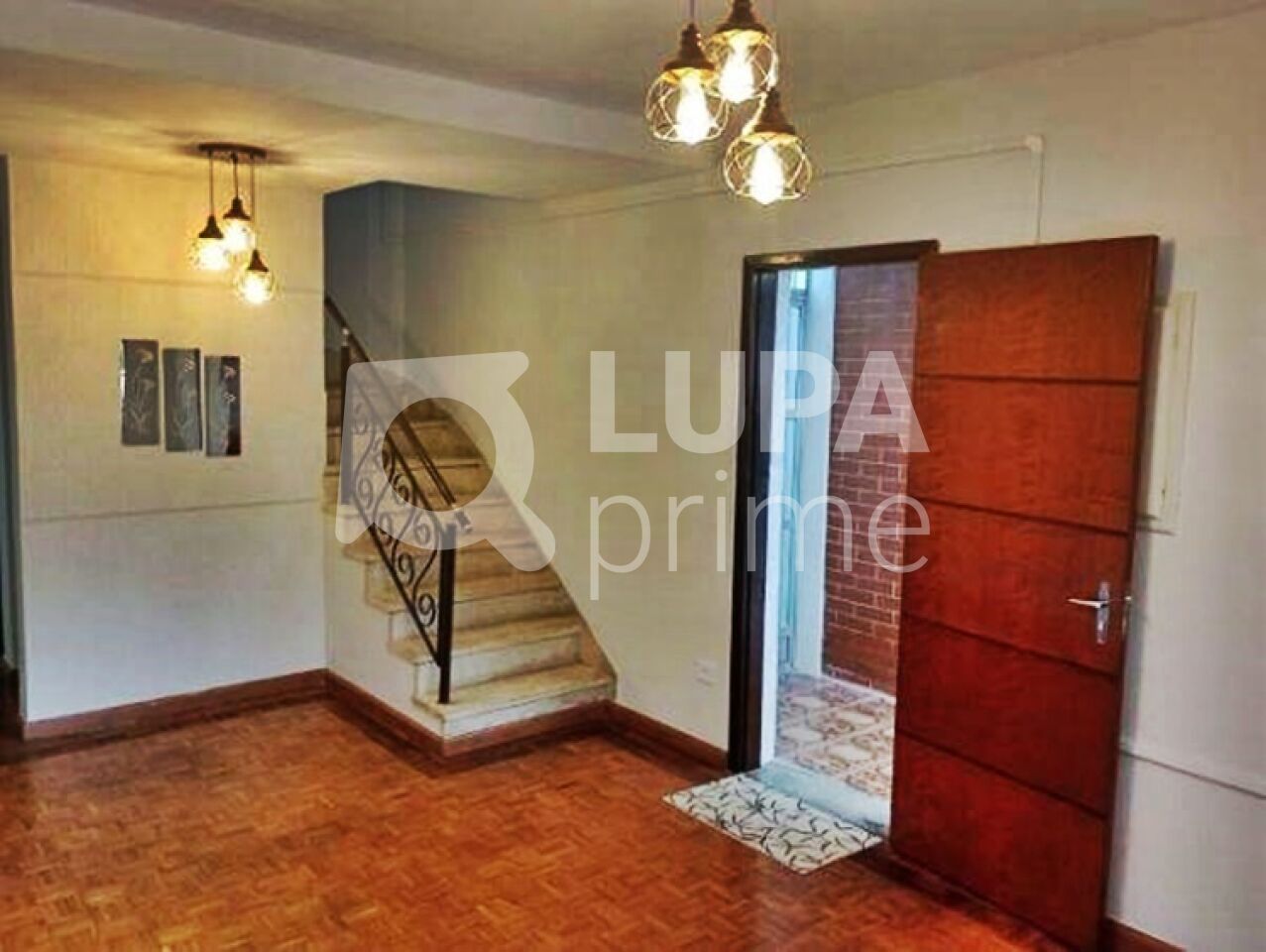 Casa, 3 quartos, 134 m² - Foto 1