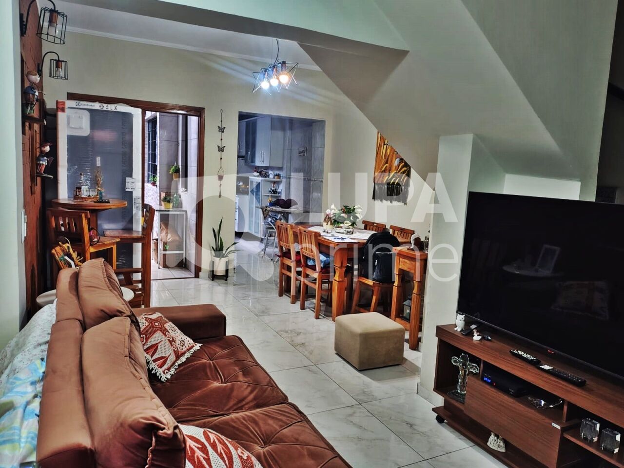 Casa, 4 quartos, 236 m² - Foto 1