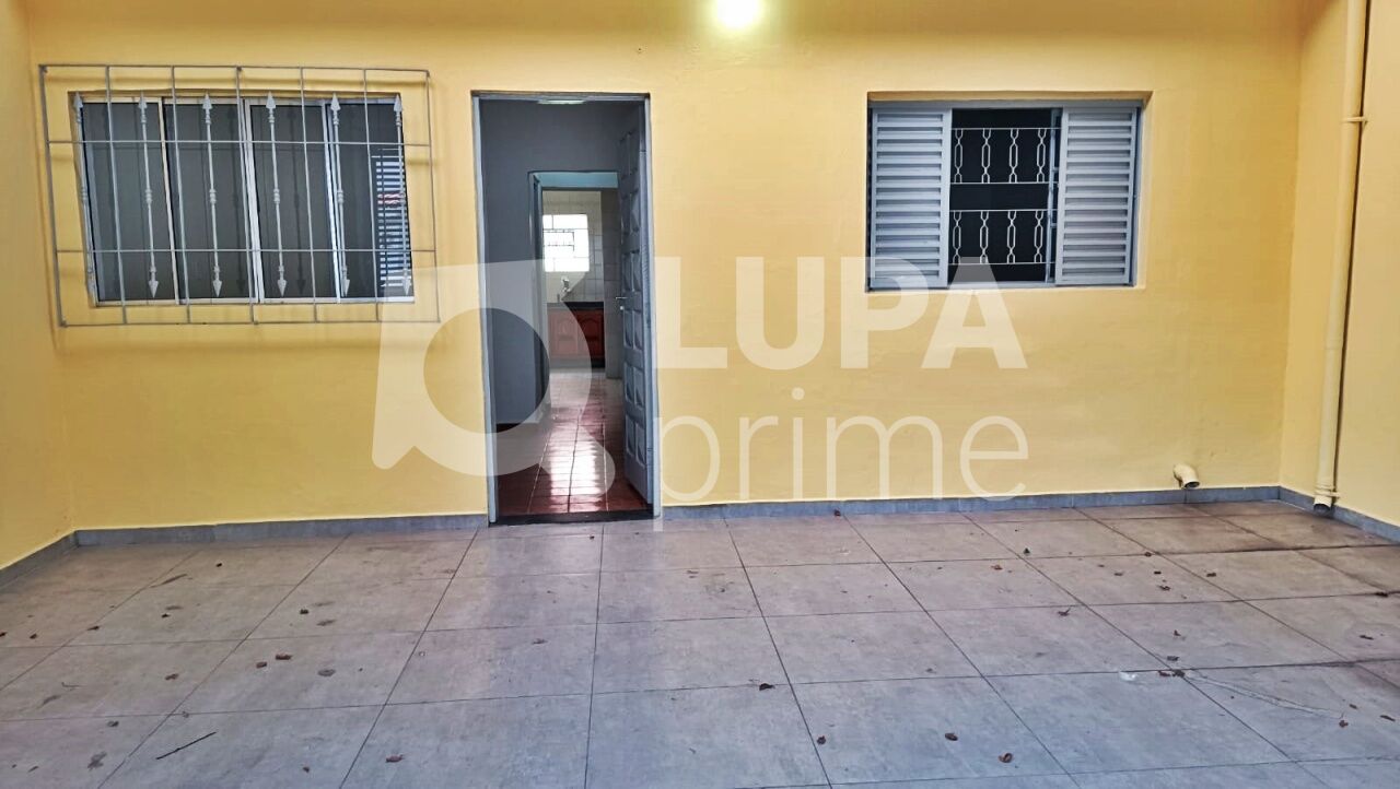 casa-terrea-locacao-sao-paulo-jardim-guanca-2dormitorios-1suite-2vagas-55m2-LM30588
