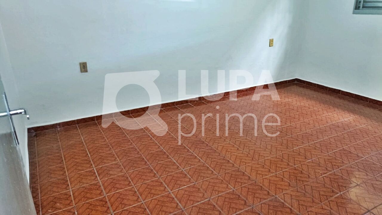 casa-terrea-locacao-sao-paulo-jardim-guanca-2dormitorios-1suite-2vagas-55m2-LM30588