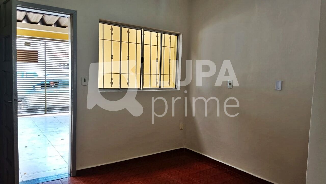 casa-terrea-locacao-sao-paulo-jardim-guanca-2dormitorios-1suite-2vagas-55m2-LM30588