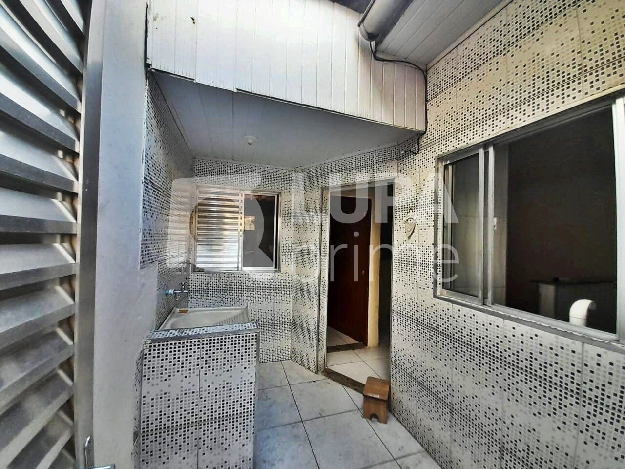 Casa, 3 quartos, 80 m² - Foto 2