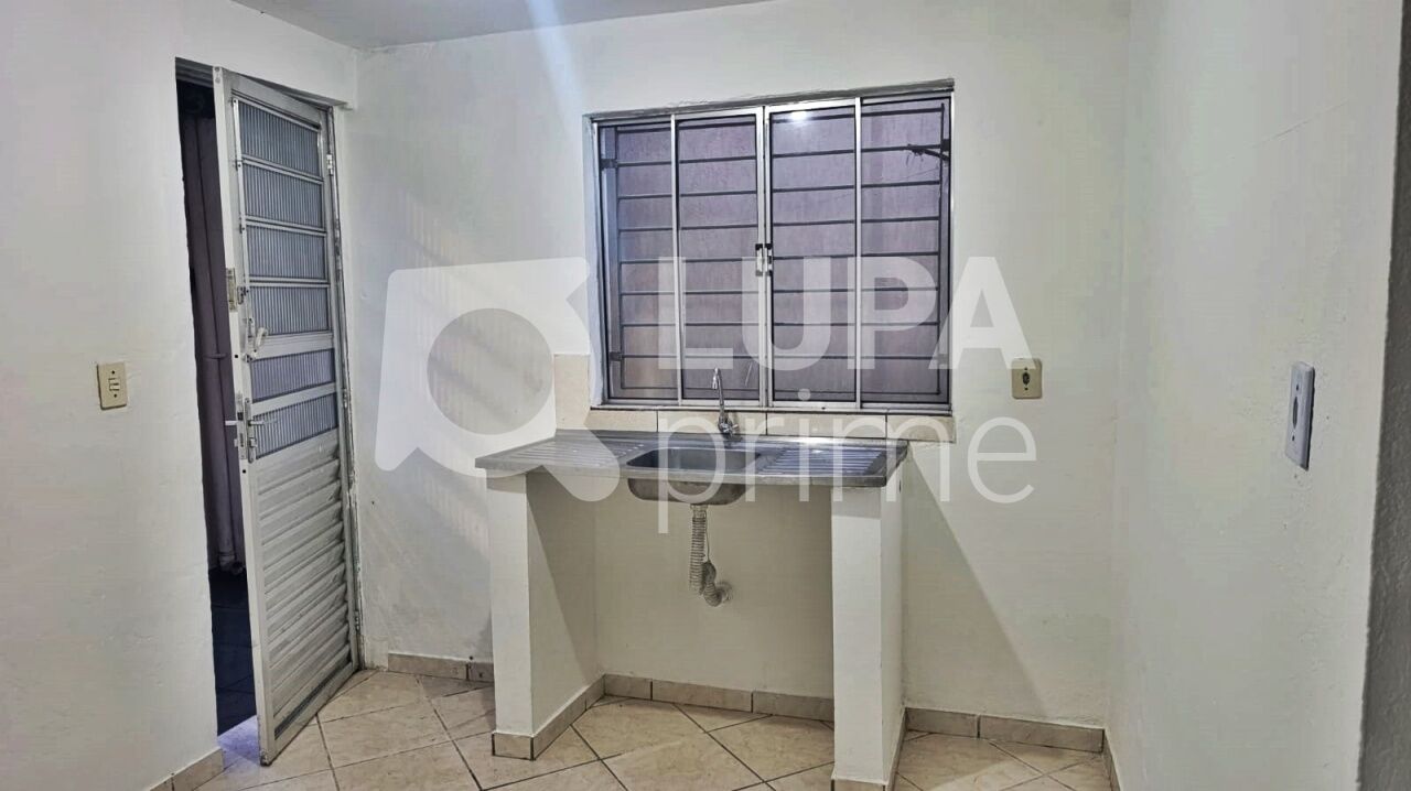 Casa, 1 quarto, 38 m² - Foto 2