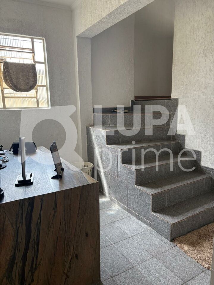 Casa, 4 quartos, 167 m² - Foto 2