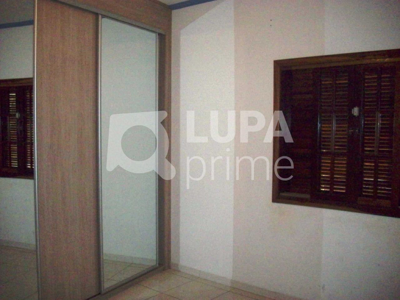 Casa à venda com 3 quartos, 118m² - Foto 3