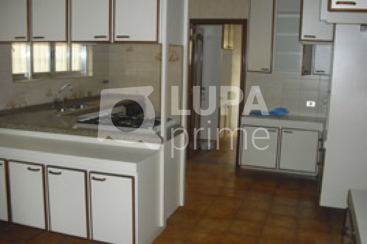 sobrado-venda-sao-paulo-vila-maria-alta-3dormitorios-1suite-6vagas-500m2-LM556