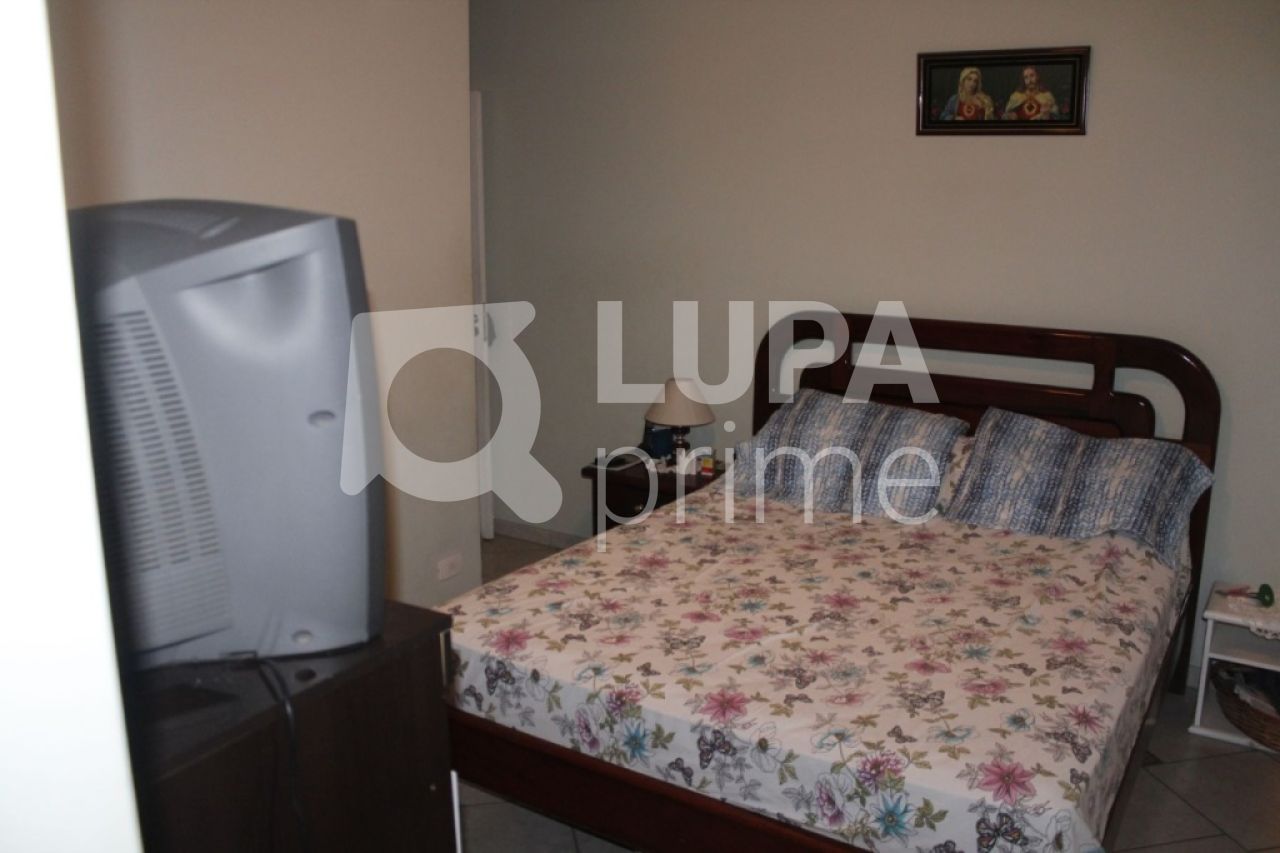 Casa à venda com 3 quartos, 180m² - Foto 8