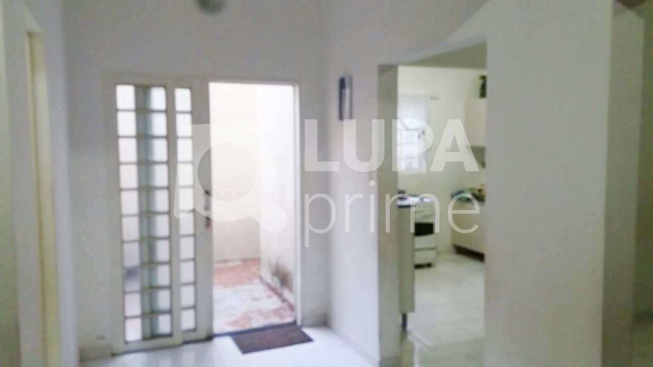 Casa, 2 quartos, 200 m² - Foto 2