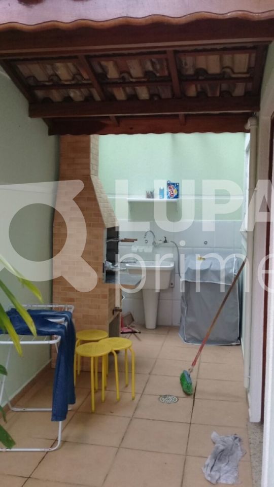 sobrado-venda-sao-paulo-vila-nivi-3dormitorios-3suites-4vagas-240m2-LS101