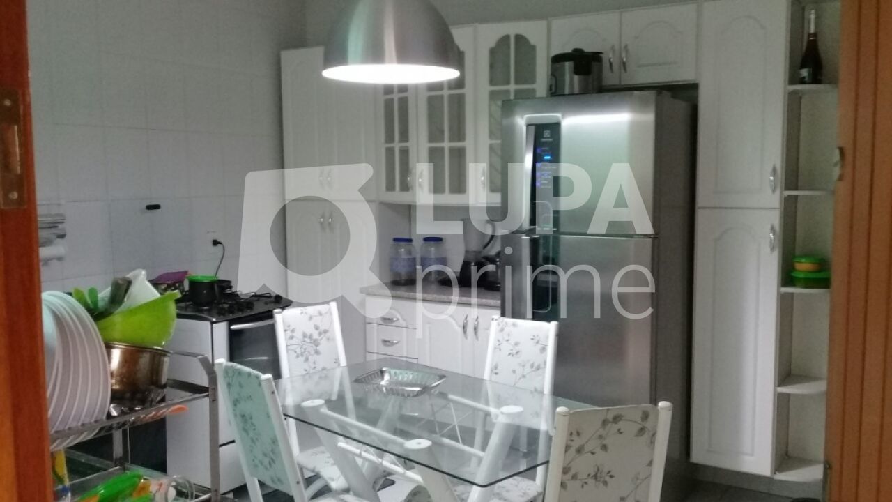 sobrado-venda-sao-paulo-vila-nivi-3dormitorios-3suites-4vagas-240m2-LS101