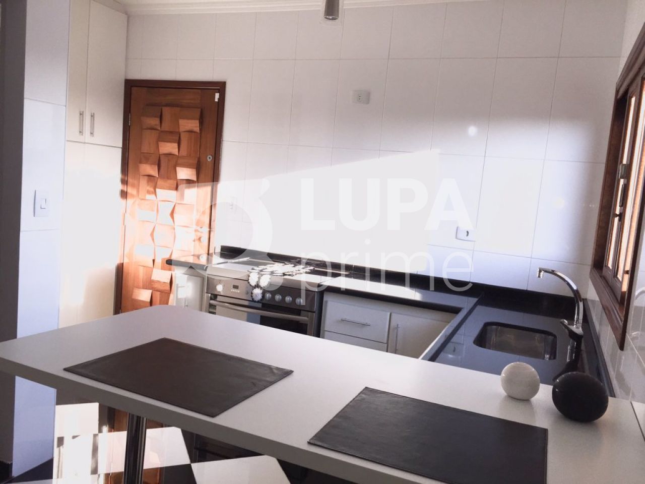 sobrado-venda-guarulhos-jardim-sao-ricardo-3dormitorios-3suites-5vagas-180m2-LS10258