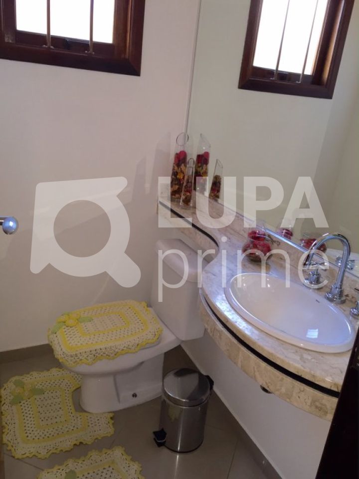 sobrado-venda-guarulhos-jardim-sao-ricardo-3dormitorios-3suites-5vagas-180m2-LS10258