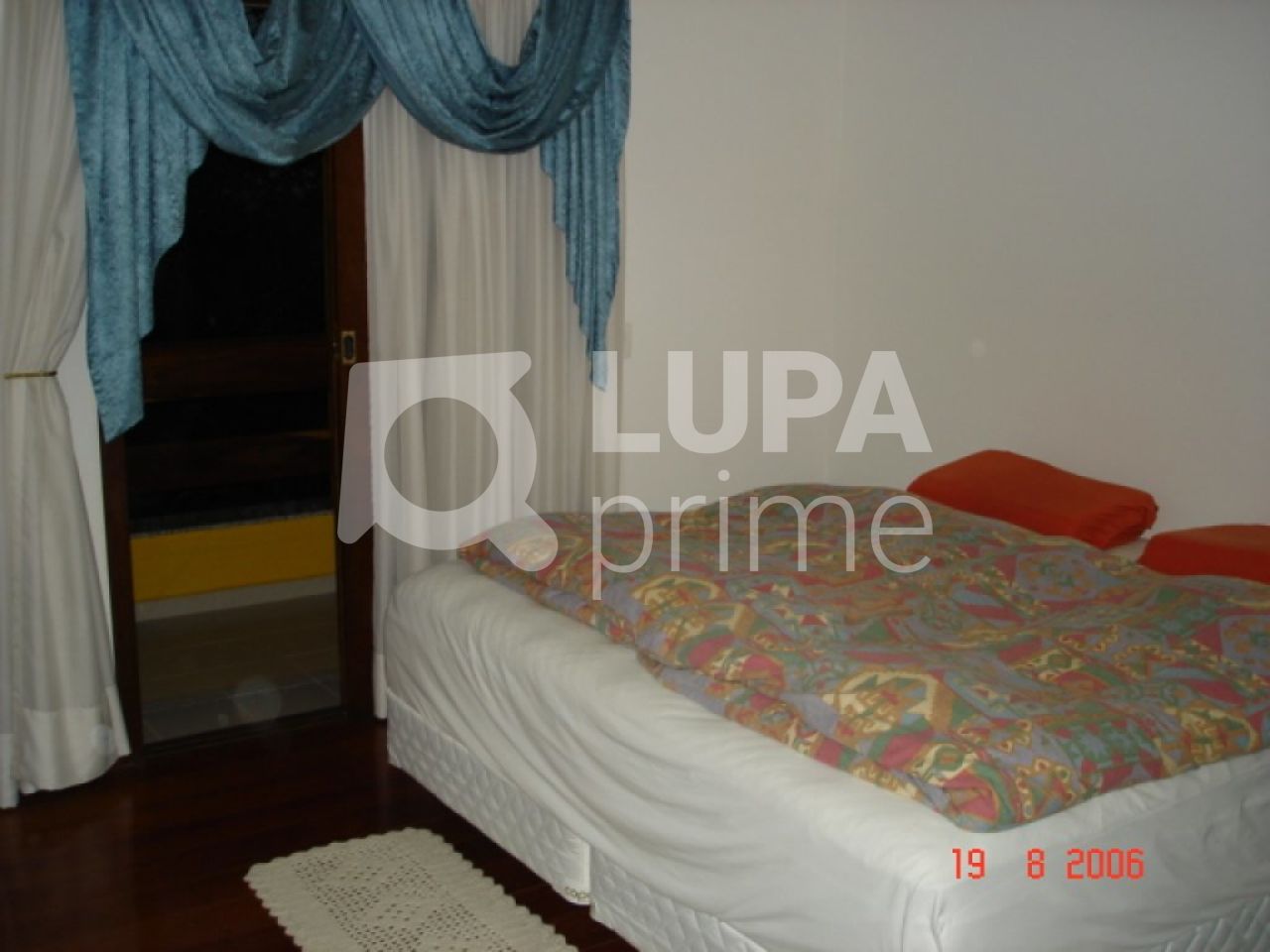 sobrado-venda-sao-paulo-parque-petropolis-3dormitorios-2suites-3vagas-237m2-LS12029