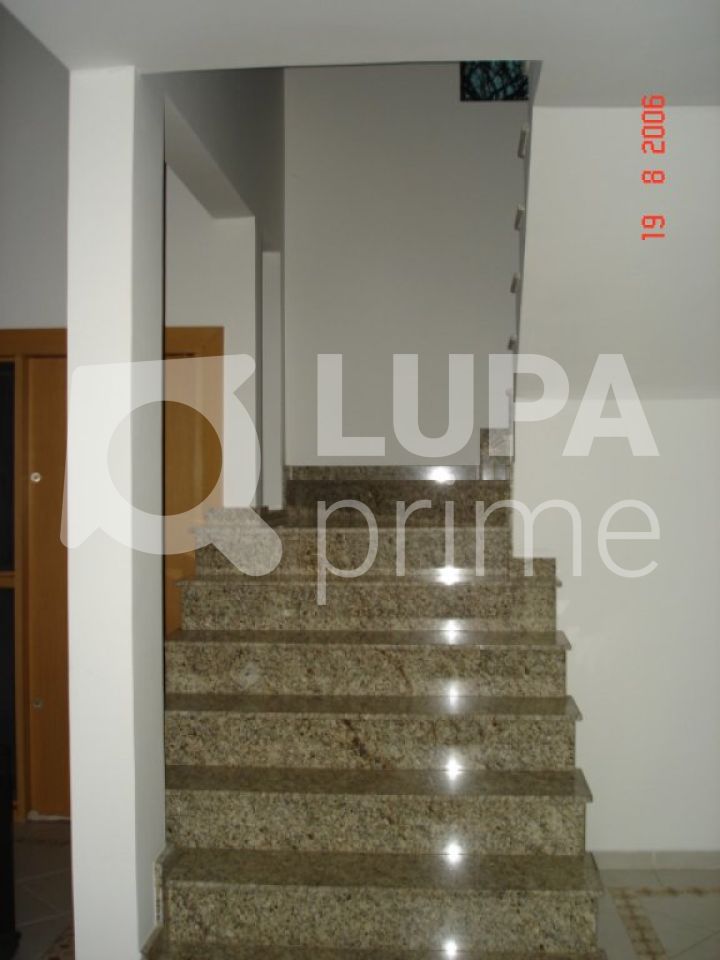 sobrado-venda-sao-paulo-parque-petropolis-3dormitorios-2suites-3vagas-237m2-LS12029