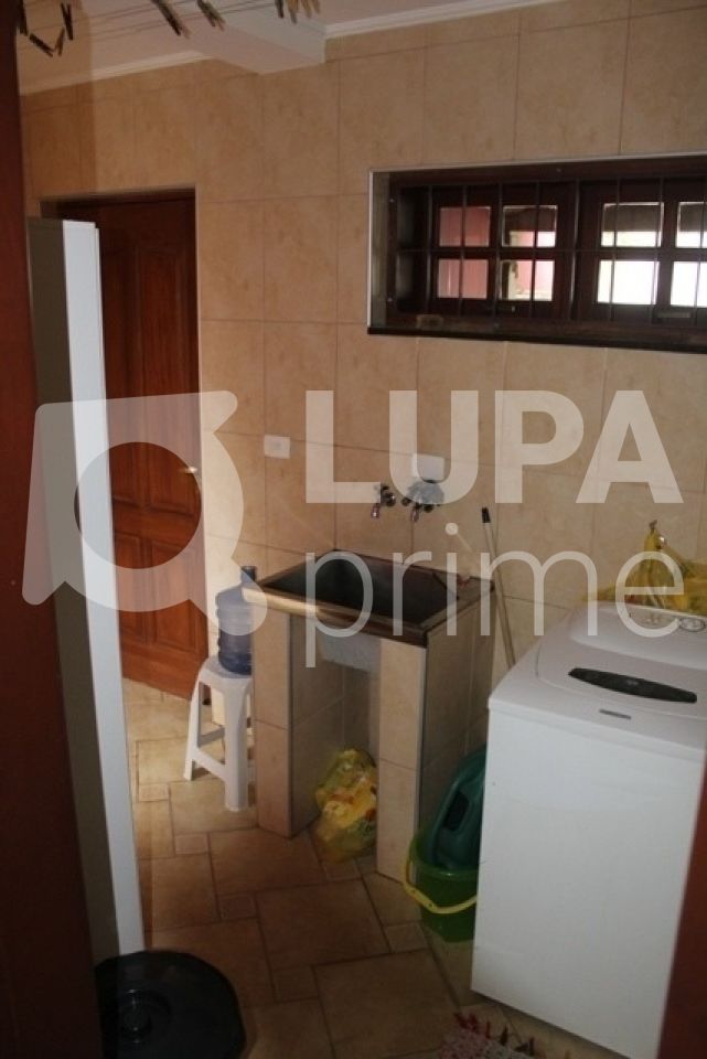 Casa, 3 quartos, 240 m² - Foto 15