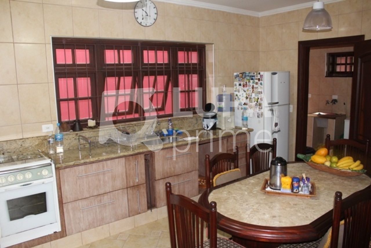 Casa, 3 quartos, 240 m² - Foto 13