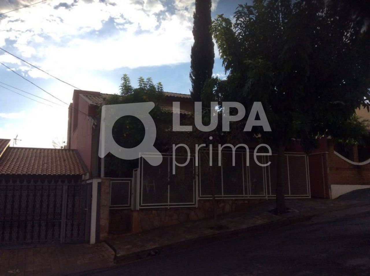 Casa, 3 quartos, 240 m² - Foto 1