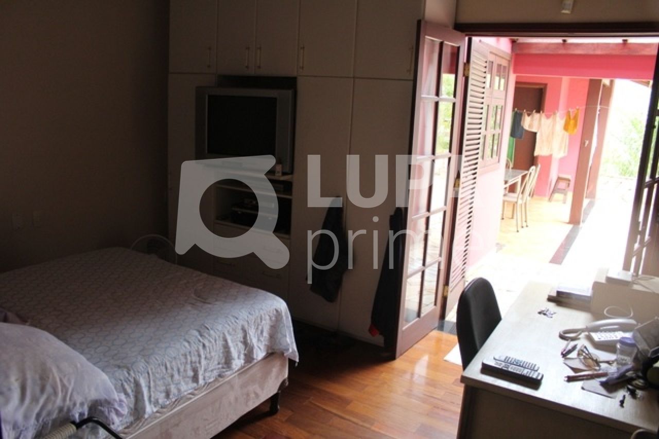 Casa, 3 quartos, 240 m² - Foto 22