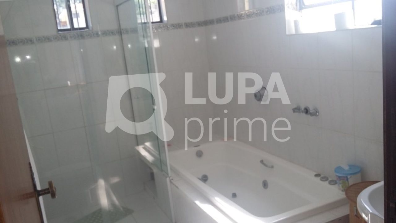 sobrado-venda-sao-paulo-vila-amalia-5dormitorios-1suite-6vagas-350m2-LS12867
