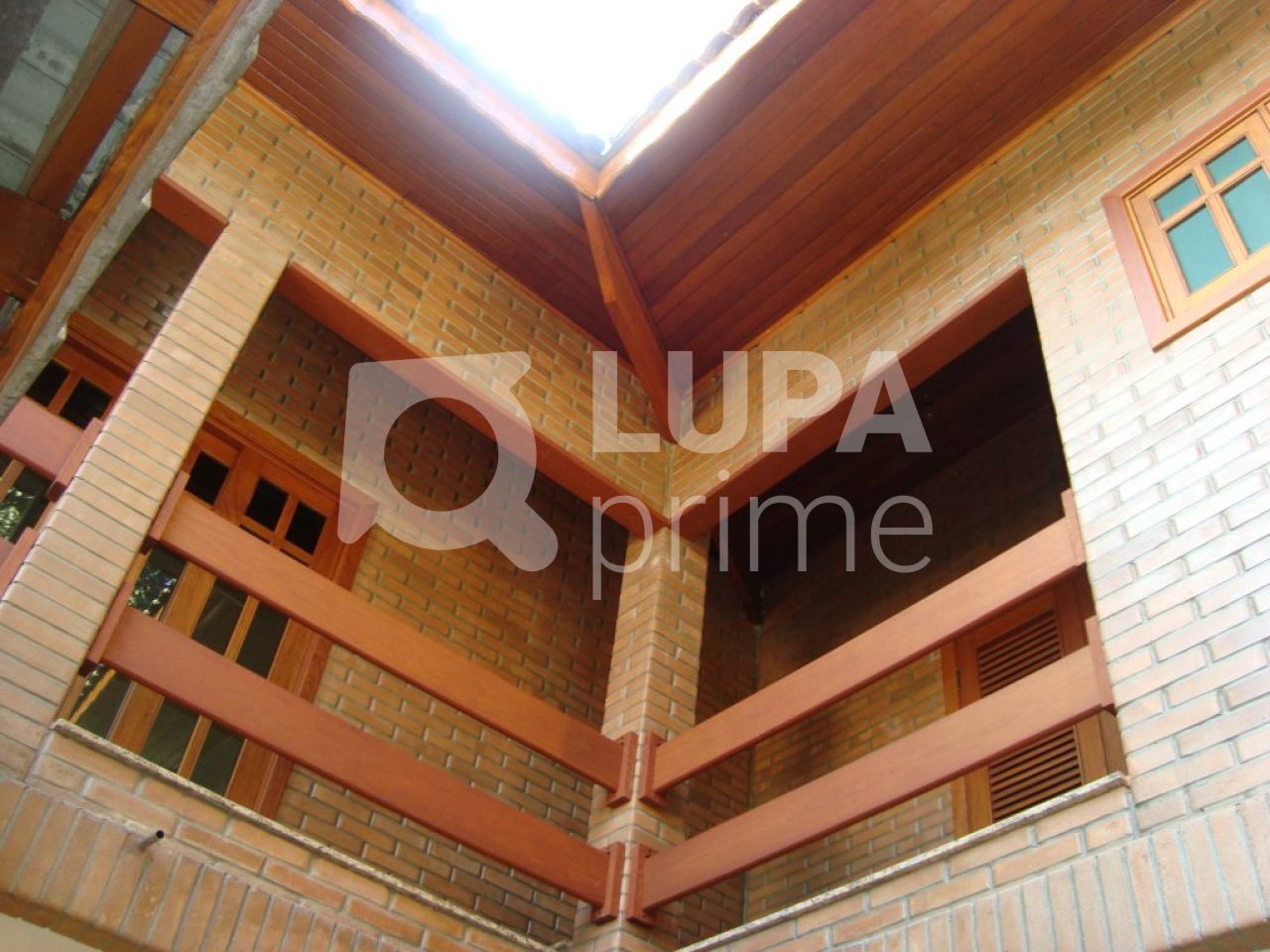 sobrado-venda-sao-paulo-jardim-virginia-bianca-3dormitorios-3suites-6vagas-280m2-LS1296