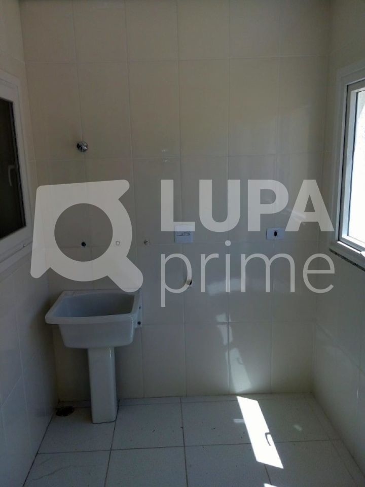 sobrado-venda-sao-paulo-vila-romero-3dormitorios-3suites-2vagas-240m2-LS13658