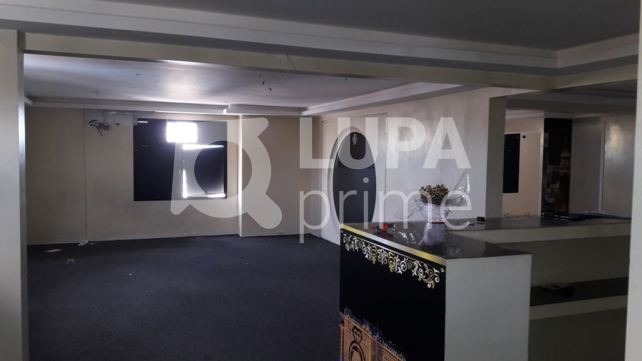 Box-Garagem, 155 m² - Foto 4