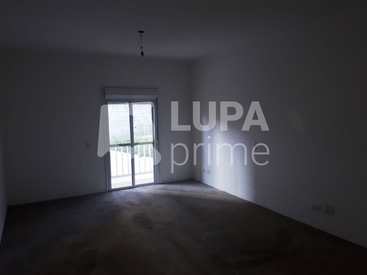 sobrado-venda-guarulhos-vila-rosalia-3dormitorios-3suites-4vagas-200m2-LS16526