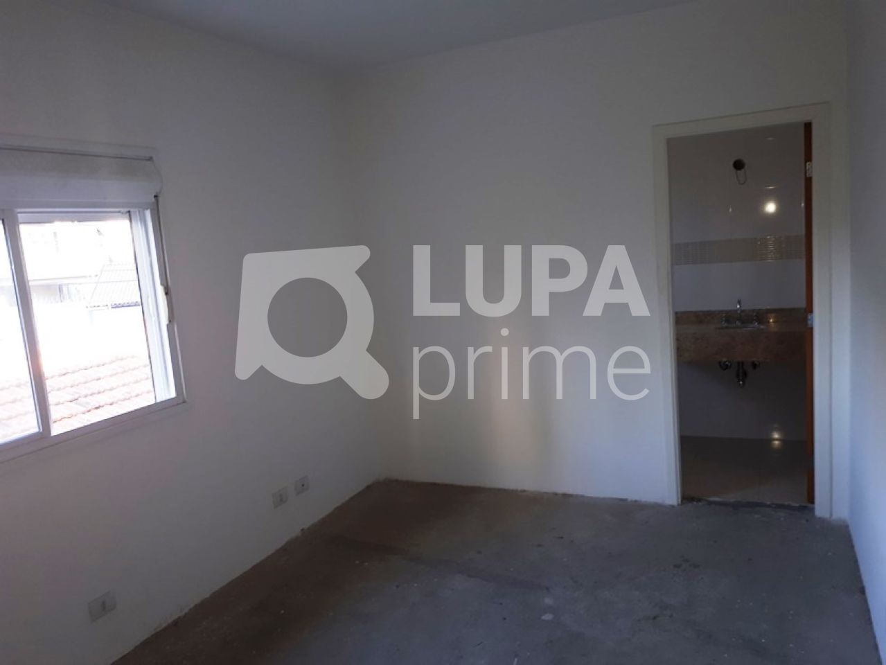 sobrado-venda-guarulhos-vila-rosalia-3dormitorios-3suites-4vagas-200m2-LS16526