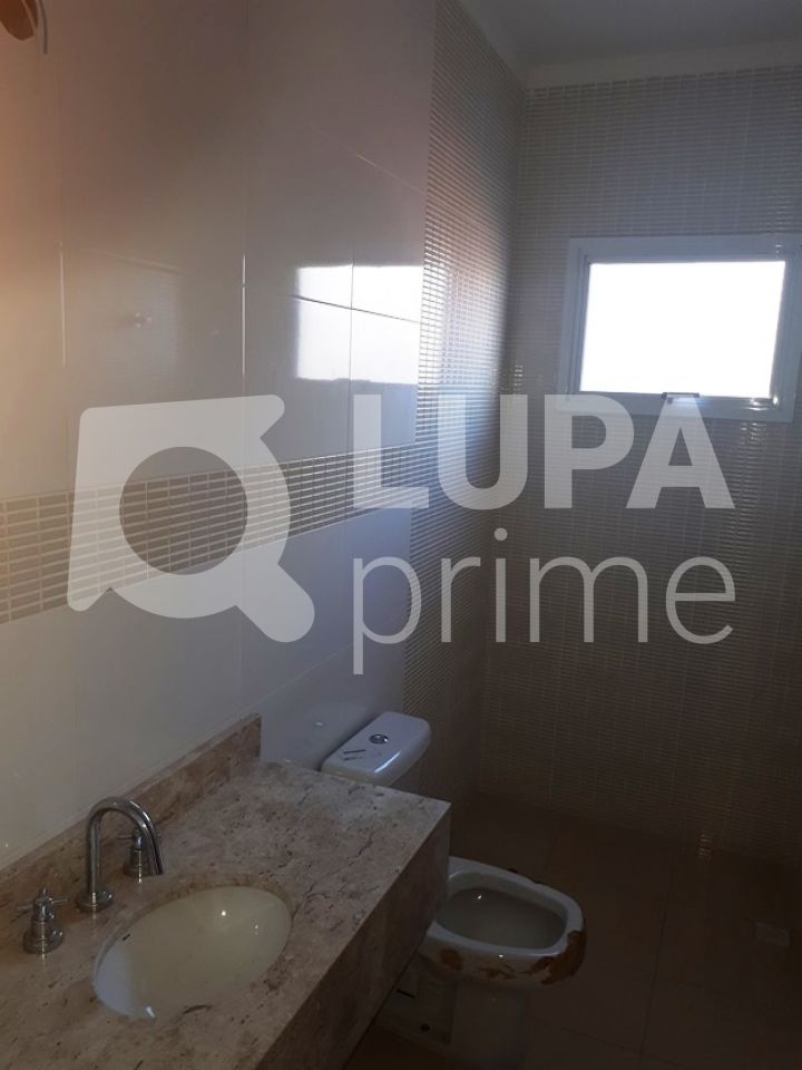 sobrado-venda-guarulhos-vila-rosalia-3dormitorios-3suites-4vagas-200m2-LS16526