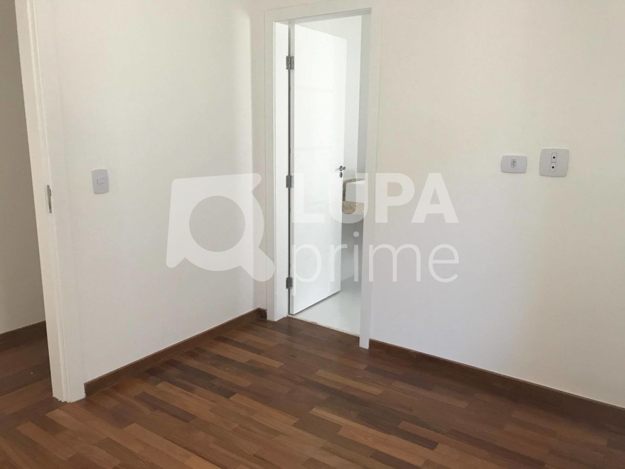 sobrado-venda-sao-paulo-lauzane-paulista-3dormitorios-3suites-4vagas-250m2-LS17984